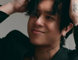 NEON16's Latin Music Newcomer, Kris Floyd