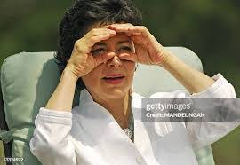 Lina Moreno's Instagram, Twitter & Facebook