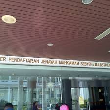 Mahkamah sesyen mempunyai bidang kuasa pengadilan jenayah bagi semua kesalahan, kecuali kesalahan yangmembawa hukuman mati. Fotos Em Kompleks Mahkamah Pulau Pinang Penang Courts Complex Tribunal