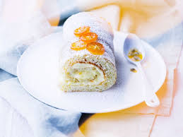 Decouvrez La Recette Buche Aux Fruits De La Passion Sur Cuisineactuelle Fr Buche Aux Fruits Fruit De La Passion Recette Buche