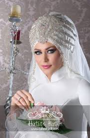 Hatice Kasik 2015 Tesettur Gelin Basi Tasarimlari Gelin Gelinler Gelinlik