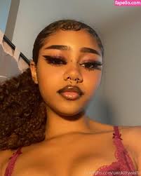 Uwukittywaifu - endless thrills and forbidden fun