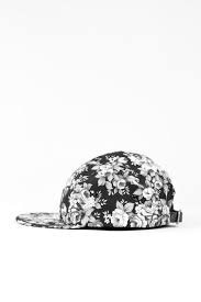 Pin By Cir Garing On Apparel Inspiration Floral Attire Floral Hat Outfit Accessories