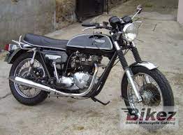 The original paint has a very nice patina, and the bike runs great. 1978 Triumph T 140 V Bonneville Specifications And Pictures