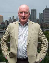 Round 1 for 2018, and ray meagher is back to take on kate! Home And Away S Ray Meagher Reveals Why He Never Had Children Daily Mail Online