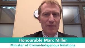 Derek Epp's Instagram, Twitter & Facebook