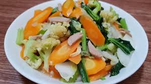 Cap cay is indonesian food that is from the influence of chinese food. Resep Cap Cay Goreng Bakso March 28 2015 Diksinews