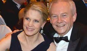Sein vater war der jurist friedrich karl wepper, er gilt seit anfang 1945 als in polen vermisst. Alfons Schuhbeck Privat Lebensgefahrtin Kinder Fur Wen Schlagt Das Herz Des Tv Kochs News De