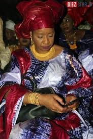 Model bazin riche brodé femme. 30 Idees De Bazin Mali Tenue Africaine Mode Africaine Robe Africaine