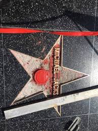 Hollywood tonight is the second song featured on american recording artist michael jackson's eleventh studio album, and first posthumous album, michael. Michael Jackson Hollywood Star Repaired Michael Jackson Forum Ghosts Of Neverland