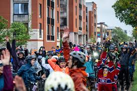 Cyclists in Montréal