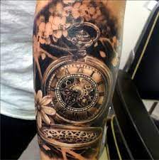 The dial case has a beautiful tone of gold, in shades of yellow and rose. 75 Stunning Antique Pocket Watch Tattoos For Your Next Ink