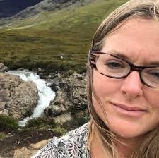 Cara Doran's Instagram, Twitter & Facebook