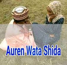 Masdook dama ana daura auran befi hour daya a garin ba ya koma ksno da abbi ya tambayi dalili yace saboda aiki ba a wani bashi hutu ba ya fada ne kawai dan ya nesanta. Auren Wata Shida Hausa Novel Complete Page 16 19