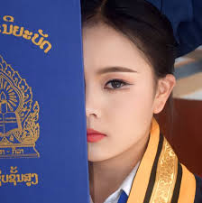 Paj Ntshua Lee (@hlub.ncotsoov.16) • Facebook