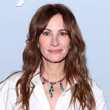 Julia Roberts' New Wispy Bob Was Perfect For Wimbledon