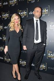 25 kasım 2020, 13:36 tarihinde eklendi. Emine Un And Tolga Karakas Dating Gossip News Photos