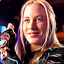 Tonya Hinton's Instagram, Twitter & Facebook