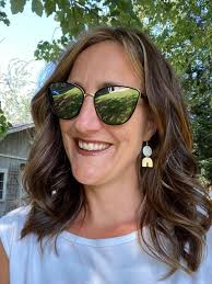 Hi! My name is Kathy!! I'm a Pediatric Oncology Nurse who has been working  for over 25 years!! I have 3 amazing kids who are 15, 12 and 10 years old!  I'm