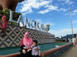 Feb 24, 2020 · antara hidupan liar yang terdapat di sini adalah monyet, burung helang, burung enggang, kelawar dan banyak lagi. Cara Terbaik Saya Bergambar Di Dataran Helang Langkawi Part 14
