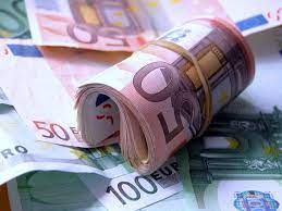 Banca romaneasca, cec bank si garanti bank au cele mai mari dobanzi pentru depozitele in lei la termen de 12 luni, de 3,6% pe an, in timp ce la bcr si brd, dobanzile sunt in jur de 1% pe an, conform analizei costurilor depozitelor si conturilor la un numar de 14 banci, realizata de bancherul.ro. Topul Celor Mai Mari Dobanzi La Depozite