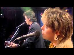 I was at this bar trying to get a drink, and i was 14 people back. John Prine Speed Of The Sound Of Loneliness Live Youtube