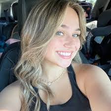 Sarah Riffe's Instagram, Twitter & Facebook