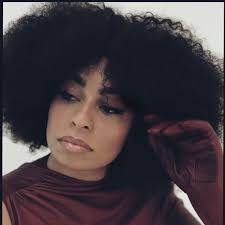 Forse i suoi lunghi capelli rossi vi staranno già ricordando qualche altra artista. L Album Not Your Muse Segna L Esordio Della Cantante Inglese Di Origine Jamaicana Celeste Il Mohicano