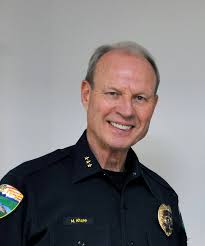 Lynden policeman dies after being struck by car