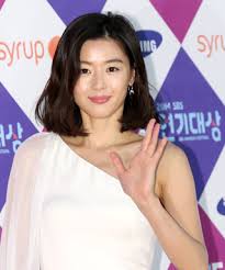 I made this picture in photoshop using one of her original photo as reference. Jun Ji Hyun Wins Big At Sbs Awards