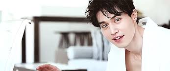 None of the original gifs are mine, but all were cropped and edited by me so please don't repost this entire hunt as your own !! Leedongwook Gifs Explore Tumblr Posts And Blogs Tumgir