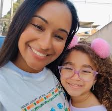 Um avanço histórico da ciência brasileira pode mudar a vida de milhões de  pessoas: após 25 anos de pesquisas conduzidas em sigilo na UFRJ. A  cientista responsável desenvolveu a polilaminina, um medicamento