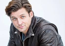 Actor Donny Boaz talks about his latest projects, the digital age, success,  and fans