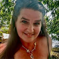 Tonight, SiriusXM Watercolors is playing my entire 2-hour “Colors of Love”  concert recorded live at The Birchmere last April. Tune in! This same show  was filmed in Las Vegas and is on