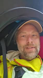 My 6am paddle around Frederiksborg Castle, Denmark., Just me, my packraft  and the postman.