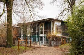 Welche einrichtungen sind geöffnet und welche geschlossen? Kita In Freiburg Bei 18 Betroffenen Corona Mutation Gefunden Baden Wurttemberg Stuttgarter Nachrichten