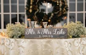 Mr Mrs Sweetheart Table Sign This Sign Is The Perfect Touch Of Rustic To Your Sweetheart Table Sign Sweetheart Table Wedding Head Table Wedding Decorations