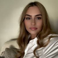 Samantha Thorpe's Instagram, Twitter & Facebook