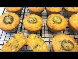 Pan De Elote Jalapeno Y Queso Esponjoso Con Mucho Sabor Youtube Pan De Elote Recetas De Comida Pan Artesanal