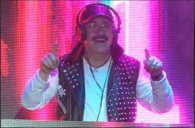 Confundir marcas y su faceta de dj. Pedro Sola Cerrara El Ano Con Show De Dj Via Streaming El Siglo De Torreon