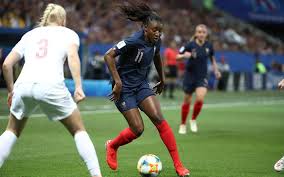 Vous ne savez pas sur quelle cha�ne de t�l�vision regarder le foot f�minin ? Equipe De France Feminine Les Prochains Defis Des Bleues Le Parisien