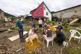 The destruction caused by the floods is therefore particularly severe here. 6prhs6fi 1pu9m