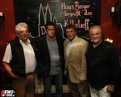 Köln şehrinde keyifli konaklamanız için tesis, uydu kanallı düz ekran televizyon, çalışma masası ile. Viel Kolsche Prominenz Beim 31 Kolner Kulturtreff Dom Treff Im Hotel Haus Berger Hans Meiser Fritz Schramma Willi Herren Linus Marita Kollner Et Fussich Julche Und Rund 400 Weitere Geladene Gaste Kamen