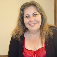 Maggie Oakley's Instagram, Twitter & Facebook