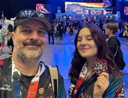 Mir wënschen 2 vun eise Memberen d'Alyssia (ID-16105) an de Papp, eise  Commanding Officer Daniel (ID-47967) eng flott Star Wars Celebration 2025  déi dëst Joer a Japan stattfanne wäert.