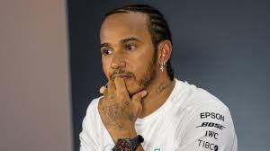 Consulta todas las noticias e información sobre lewis hamilton, piloto británico de fórmula 1. Lewis Hamilton Solidarisiert Sich Mit Protestierenden In Bristol Stern De