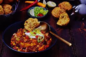 Grünen salat kann ich mir auch gut als vorspeise vorstellen. Chili Con Carne Mit Wurzigen Maisbrot Muffins Ein Partyrezept