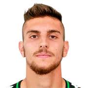Lorenzo pellegrini is an italian professional football player who best plays at the center attacking midfielder position for the roma men's national in the men's international. Lorenzo Pellegrini Fifa 18 Career Mode 78 Rated On 26th July 2018 Futwiz