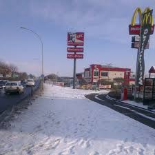 Enjoy free delivery with kfc kuwait. Kentucky Fried Chicken Brathahnchen Imbiss