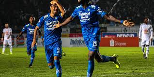 9,717,991 likes · 307,007 talking about this. Pelatih Persib Berharap Bisa Pertahankan Keutuhan Skuad Halaman All Kompas Com